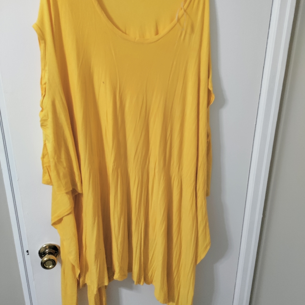 Short sleeve puncho